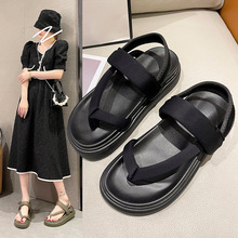 凉鞋女夏2025年新款韩版厚底松糕女鞋休闲套趾运动风沙滩鞋ins潮