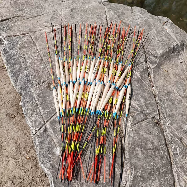 Wholesale Bamu Float Fine Tail High Sensitive Eye-catching Carp Carp Wild Fishing Buoy Fishing Gear Shallow Water Vertical Float