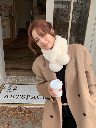 Real Rabbit Fur Scarf for Women - Winter Warmth, Student-Friendly, Versatile, Cute, Cross-Fur Collar, Thicker Rabbit Fur Lapel