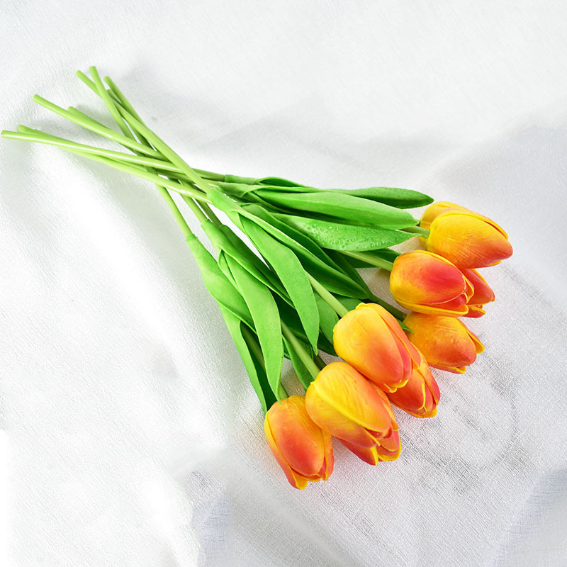 Pu hidratante tulipán flor artificial flor falsa fiesta de boda decoración del hogar flor comercio exterior transfronterizo fábrica de flores al por mayor