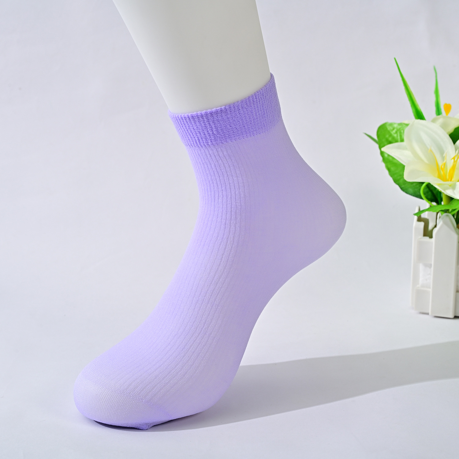 Фиолетовый