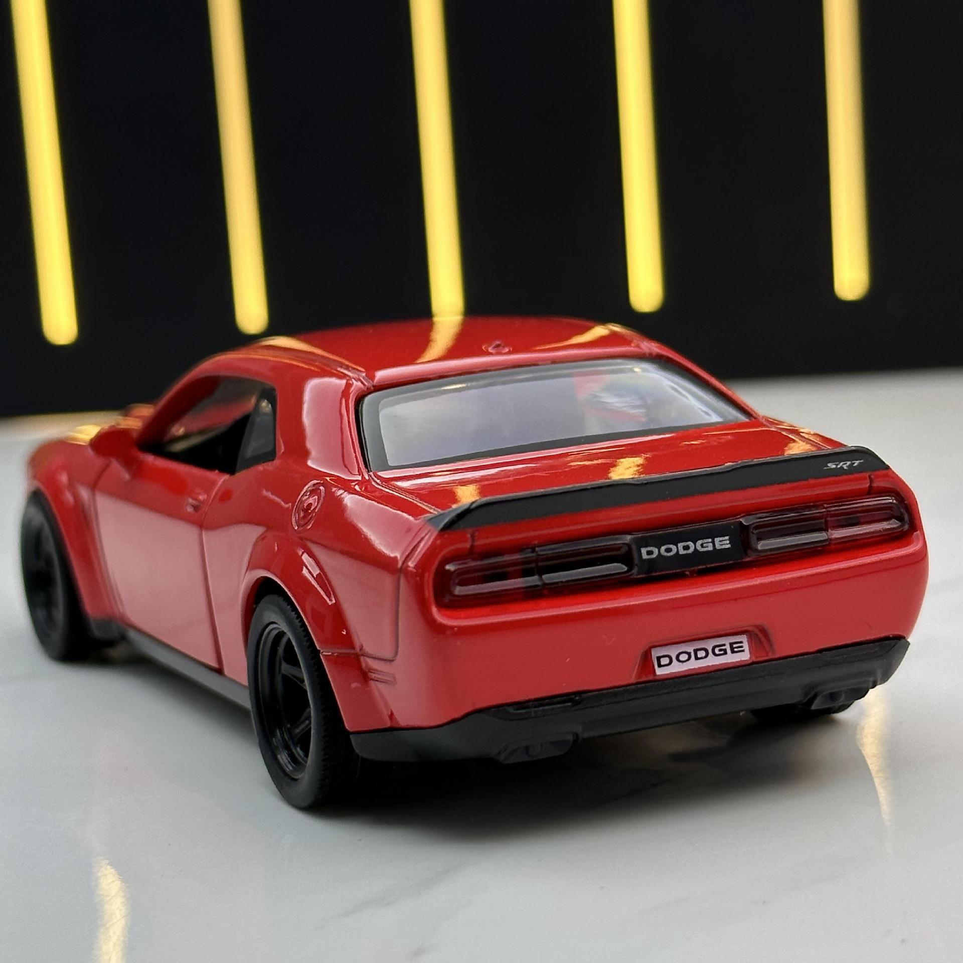 Ma Ke Yi aleación coche modelo 1:36 Dodge infierno gato corriendo puerta silenciosa luz pull back juguete coche modelo Decoración