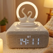 跨境定制无线充电蓝牙音箱八合一多功能台灯时钟创意天鹅蓝牙音响