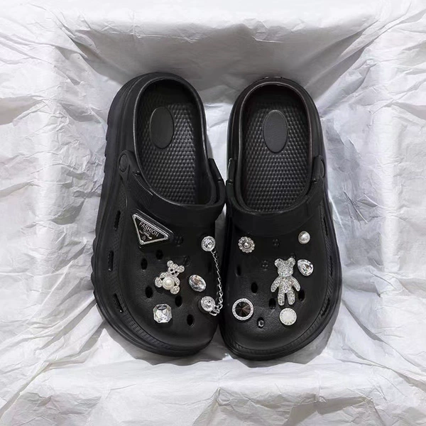 2406 jagged hole shoes black [diamond bear]