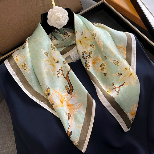 New  Korean style fashionable silk temperament small square scarf mulberry silk decorative scarf neck scarf spring and summer silk scarf