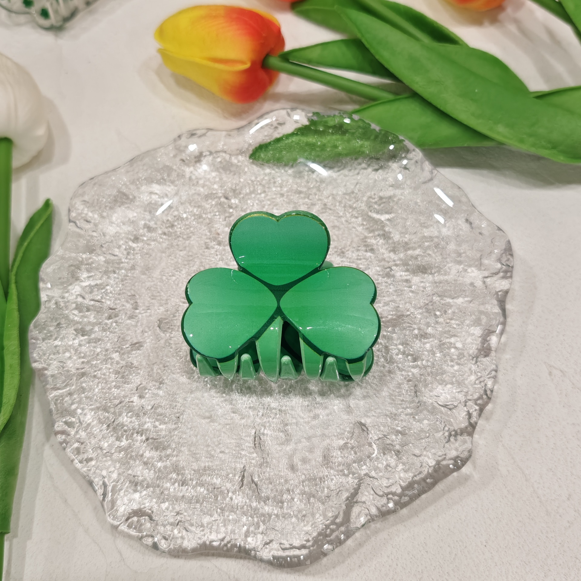 Shamrock, Four Leaf Clover Pattern Pastoral Women's Shamrock Four Leaf Clover Arylic Hair Claws