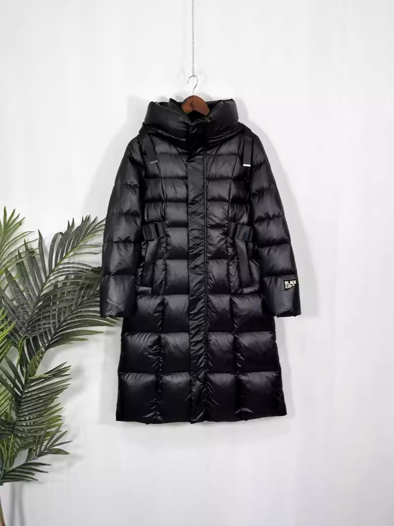 2024 invierno nuevo chaqueta de terciopelo negro para mujeres largas sobre la rodilla gorra de cintura delgada moda engrosada