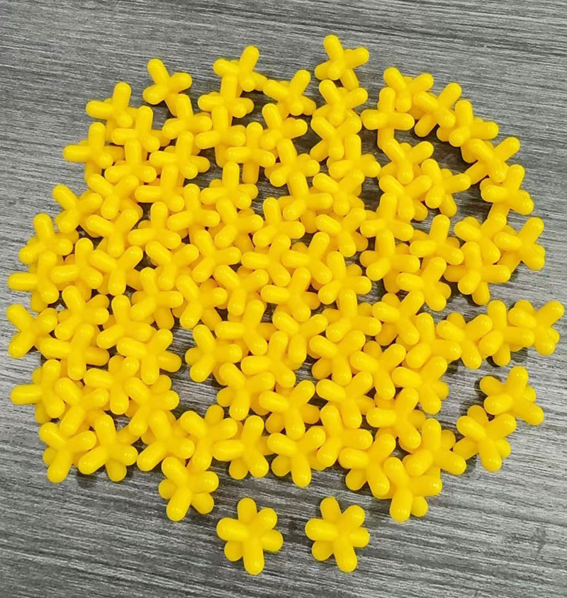 Bloques de construcción de pajitas transfronterizas Variedad de pajitas Insertar ayudas para la enseñanza temprana Jardín de infancia Juguetes hechos a mano de bricolaje Educación temprana Conector de seis vías