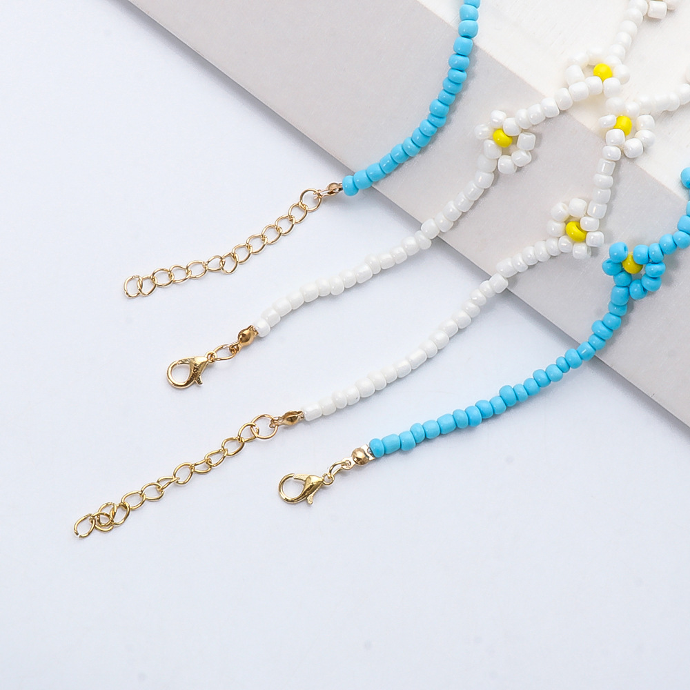 Simple Daisy Small Flower Miyuki Beads Necklace display picture 6