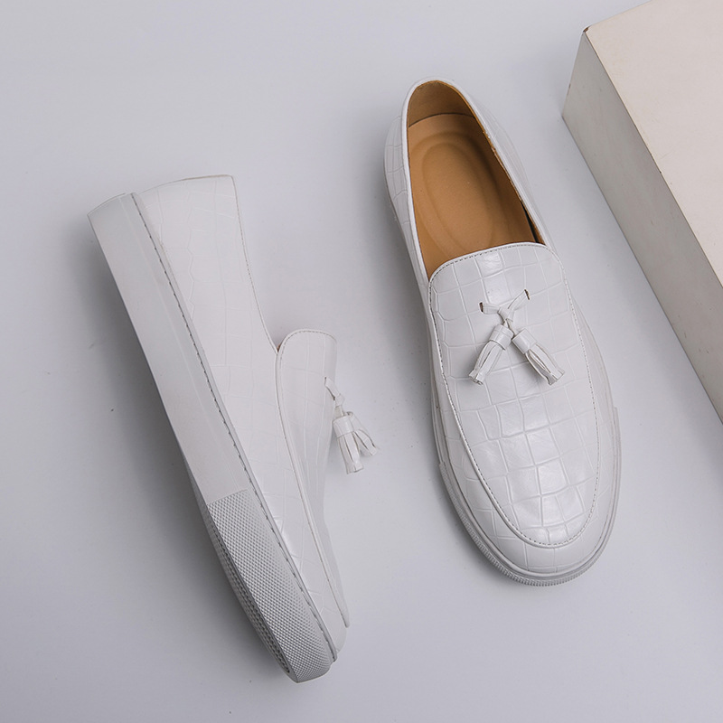 Amazon tamaño extra grande 47 zapatos de hombre mocasines de borla patrón de cocodrilo estilo británico zapatos de cuero casuales estación europea zapatos de tablero de los hombres