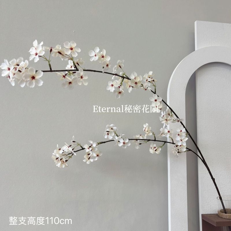 造花、ベゴニア、ローズ、暗号化された秋のライラック、クロス、桜、オーキッド、フラワーアレンジメント、ラインフラワー、蘭、ウェディングホール|undefined