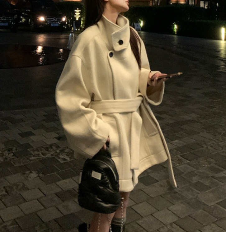 2025年冬新作 レディースファッション 上品なショート丈ウールコート ファッション性のあるウールジャケット 女性用冬物