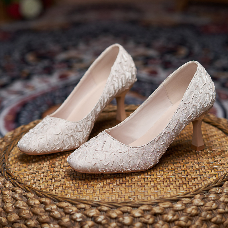 Square-Toe Stiletto High Heels, Large Size, Fattening and Widening, Silks and Satins Wedding Banquet, Comfortable Women's Shoes, Small Size, Shallow Mouth