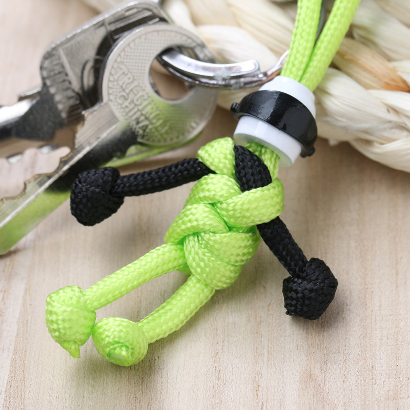 Casco cuerda fluorescente