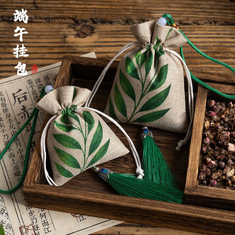 Handmade Mugwort Tassel Sachet Door Hanging Ornament Portable Fragrance Pouch for Babies and Children, Traditional Style Mugwort Leaf Sachet for Dragon Boat Festival Handmade Mugwort Tassel Sachet Door Hanging Ornament Portable Fragrance Pouch for Babies and Children, Traditional Style Mugwort Leaf Sachet for Dragon Boat Festival
