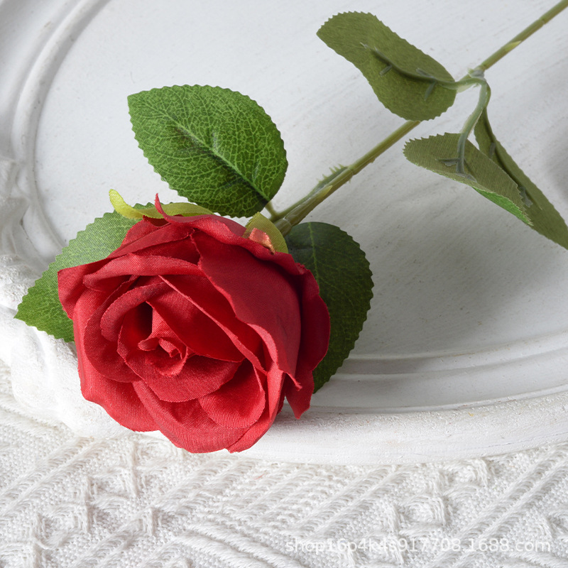 Rojo grande (tela de seda) 7cm