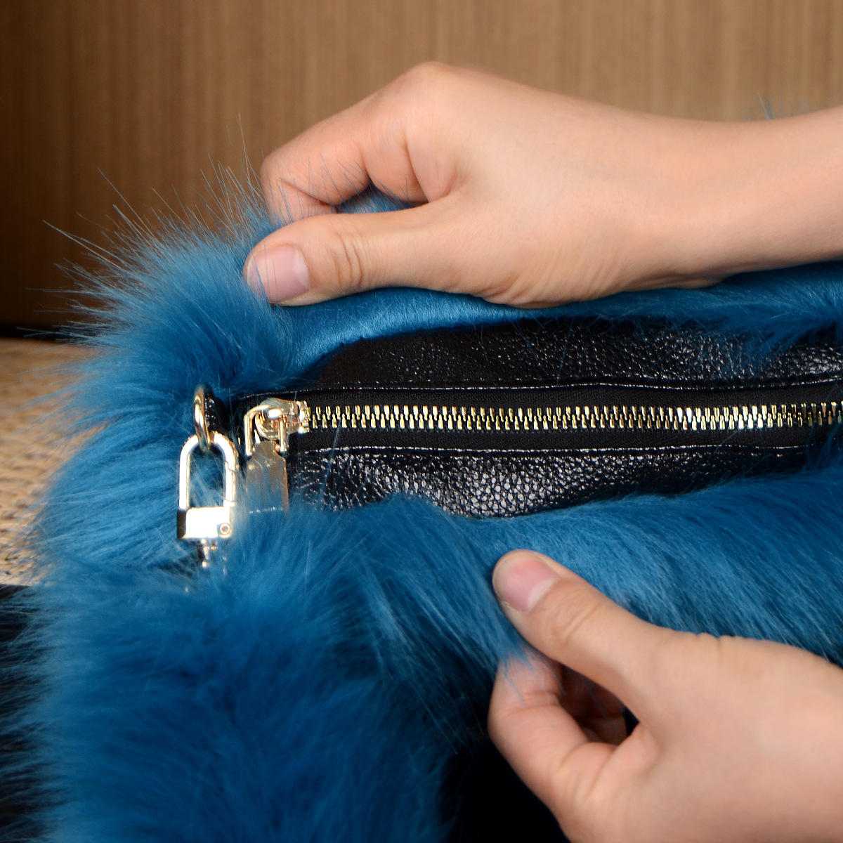 Fashion women's bags solid color plush messenger bag women's wool semi circular dumpling bag handbag_voghion.com