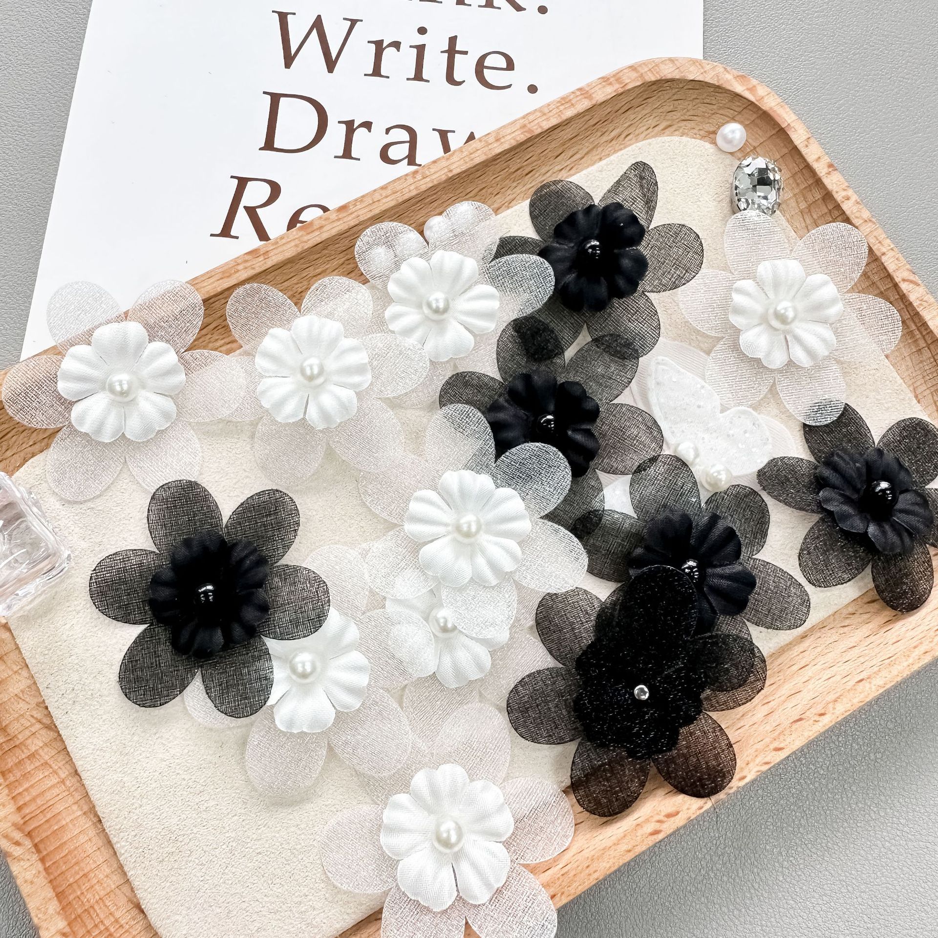 Blanco y negro doble perla flor tridimensional perla ogan encaje pegatinas flores DIY decoración de vestido de boda Lolita