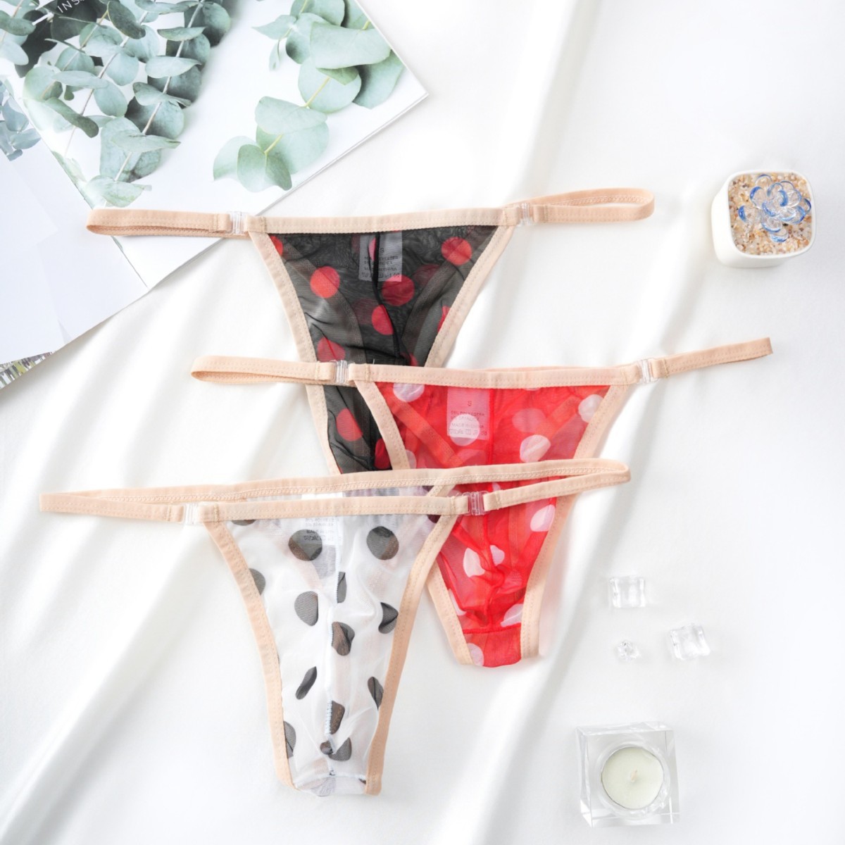 Men's Thin Mesh Transparent Quick-Drying Hollow Buckle Thong Underwear for Young People, Skin-Friendly and Sexy Boys with Low Waist