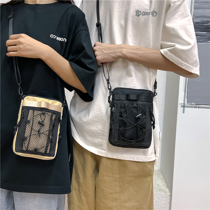 Vertical-style crossbody bag for men, trendy Instagram-inspired small bag from a popular brand—perfect for phones; mini single-shoulder envelope-style bag for guys.
