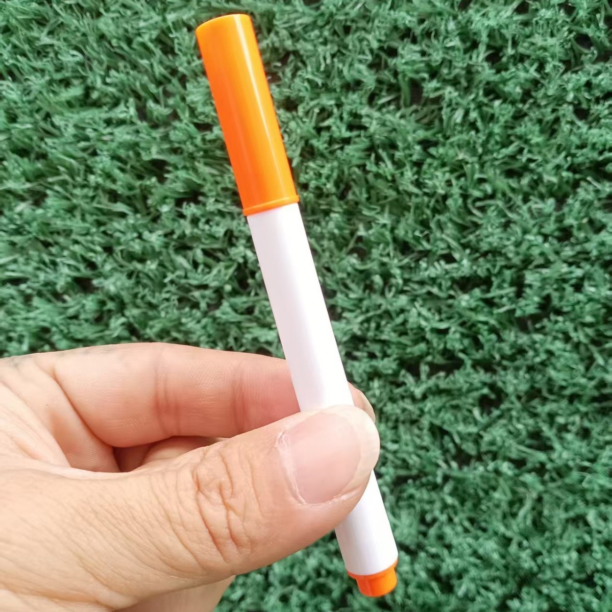 Pluma fluorescente estudiante fábrica al por mayor Oficina color pluma clave marcado acuarela pluma LED luz tablero pluma líquido tiza