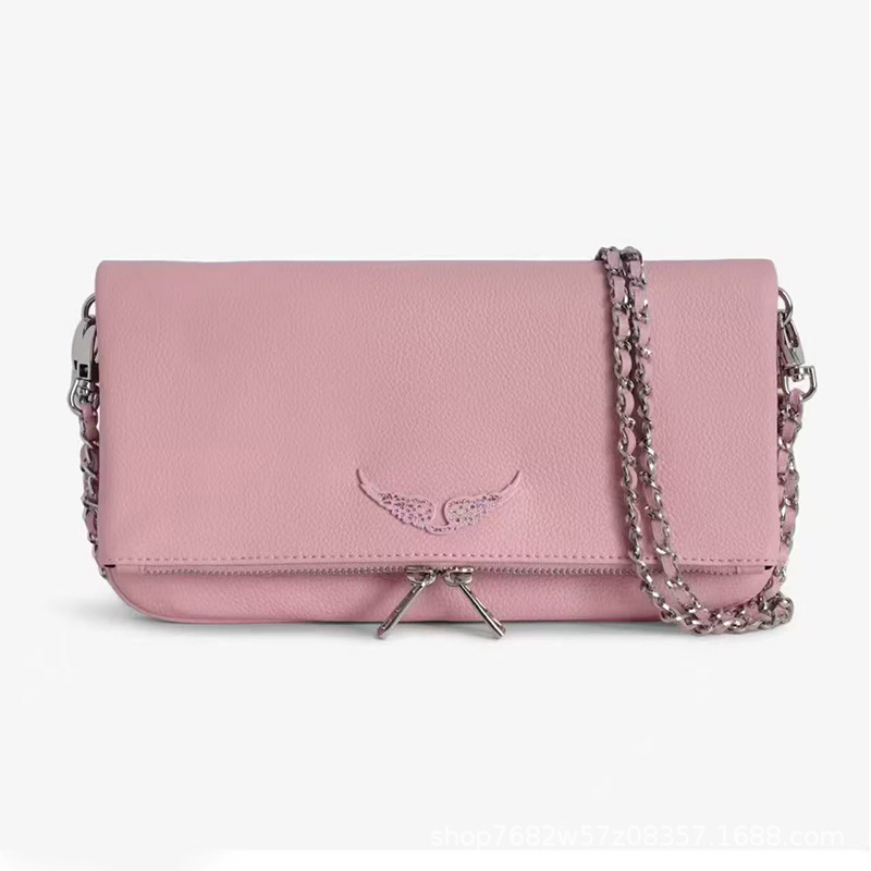 Bolso de hombro con diseño de alas e impresión de letras, cadena incluida