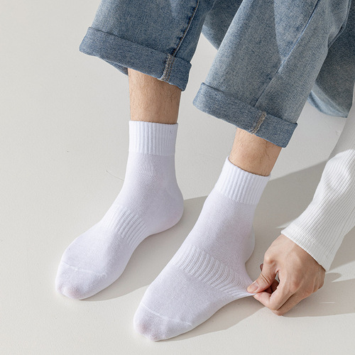 Socks for men black and white sports girdle mid-calf men's socks simple solid color men's sweat-absorbent versatile cotton short socks