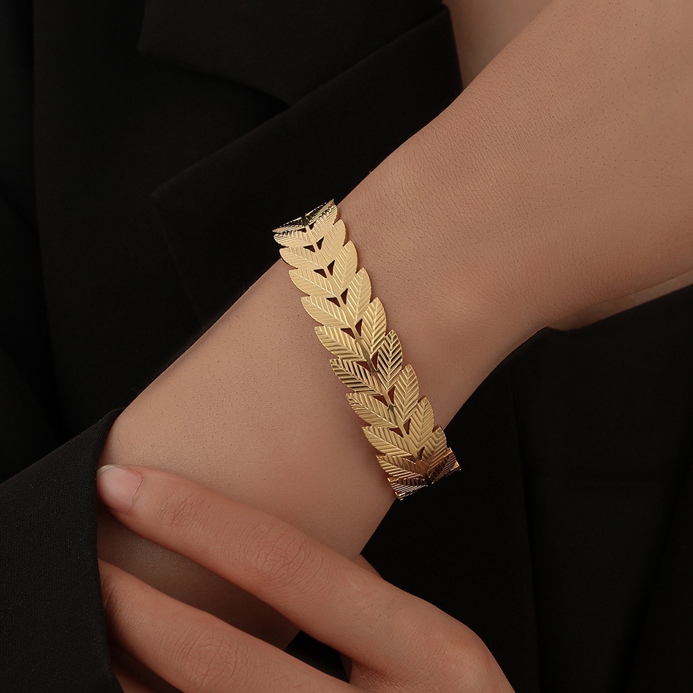 12g Weight Bangle Classification 1 Piece Quantity Daily Occasion Stainless Steel Material Geometric, Eye Pattern Unisex Gender Plating Design Simple Style Style Geometric Eye Stainless Steel Simple Style Bangle 33