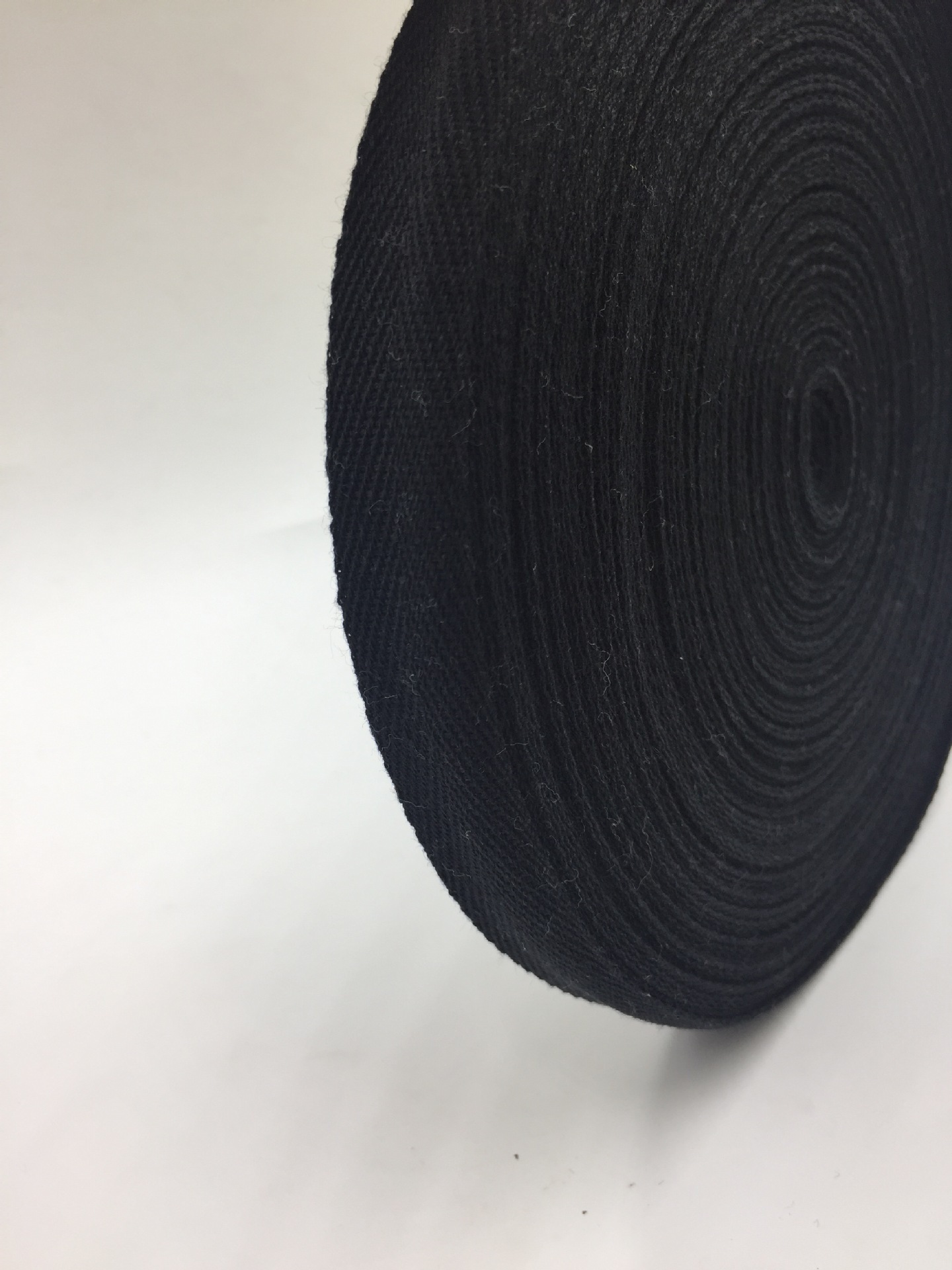 Cinta de espiga de algodón y poliéster blanco puro del fabricante para el cuello trasero de prendas, cinta de algodón para embalaje con ribete de espiga de algodón simple y doble.