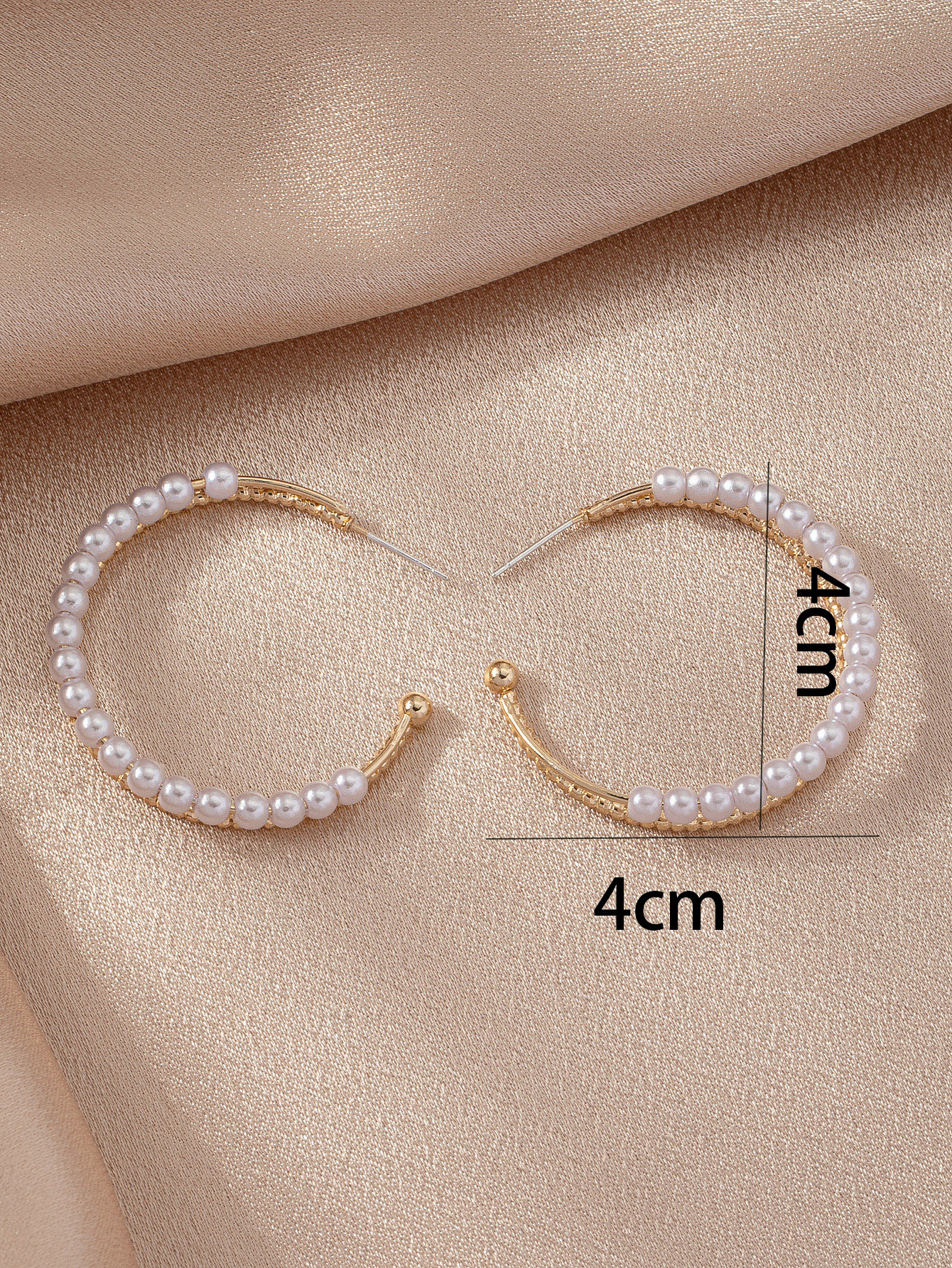 Baroque Style Circle Inlaid Pearl Alloy Hoop Earrings Wholesale display picture 2
