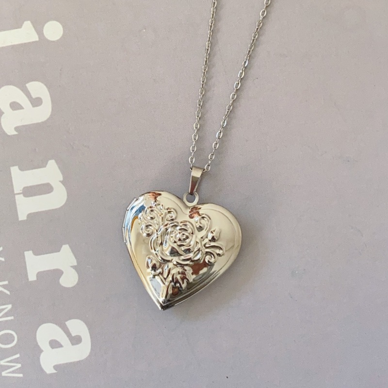 316 Stainless Steel Material Heart Shape, Rose Pattern 18K Gold Plated Rose Gold Plated White Gold Plated 316 Stainless Steel  Ion Plating (IP) Heart Shape Rose IG Style Locket Necklace For Unisex