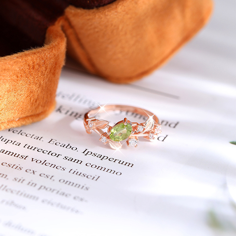 Anillo con incrustaciones de mástil natural de lujo ligero japonés femenino s925 anillo ajustable de viento de plata de ley pequeño libro rojo caliente