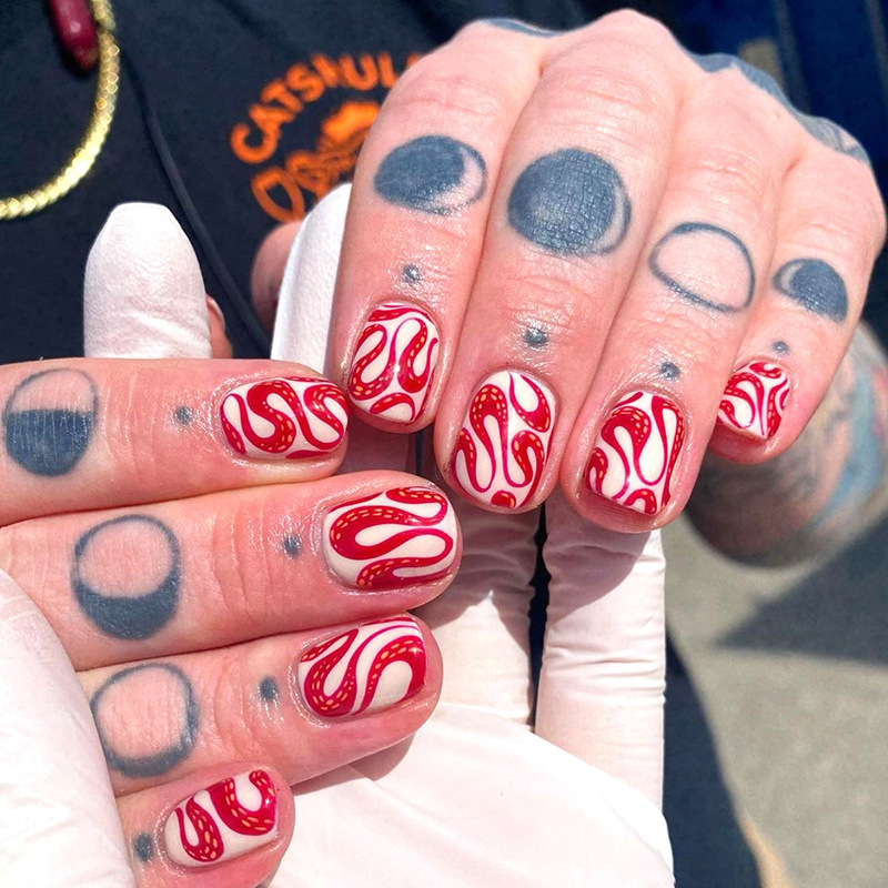 Foreign Trade Europe and the United States Short Simple Red Snake Pattern Ripple Manicure Pieces Halloween Fancy Niche High-end Wear Armor