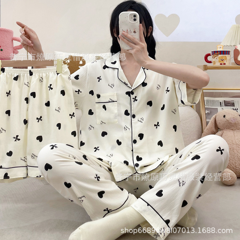 Pajamas de tres piezas de torta de oso para mujeres de verano, pantalones de manga corta, nubes de algodón adorable, viento en 2025 nueva ropa para el hogar