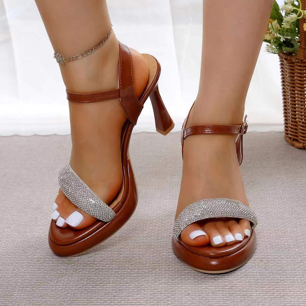 Women's Casual Elegant Solid Color Rhinestone Open Toe Ankle Strap Sandals display picture 20