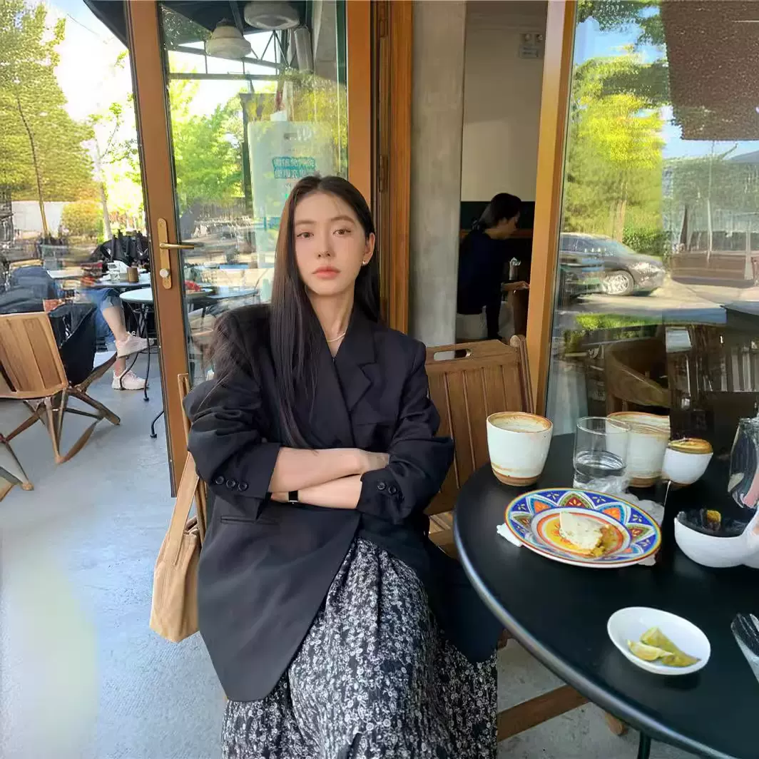 实拍现货2023 韩国chic~女式设计感系扣收腰百搭西装外套女