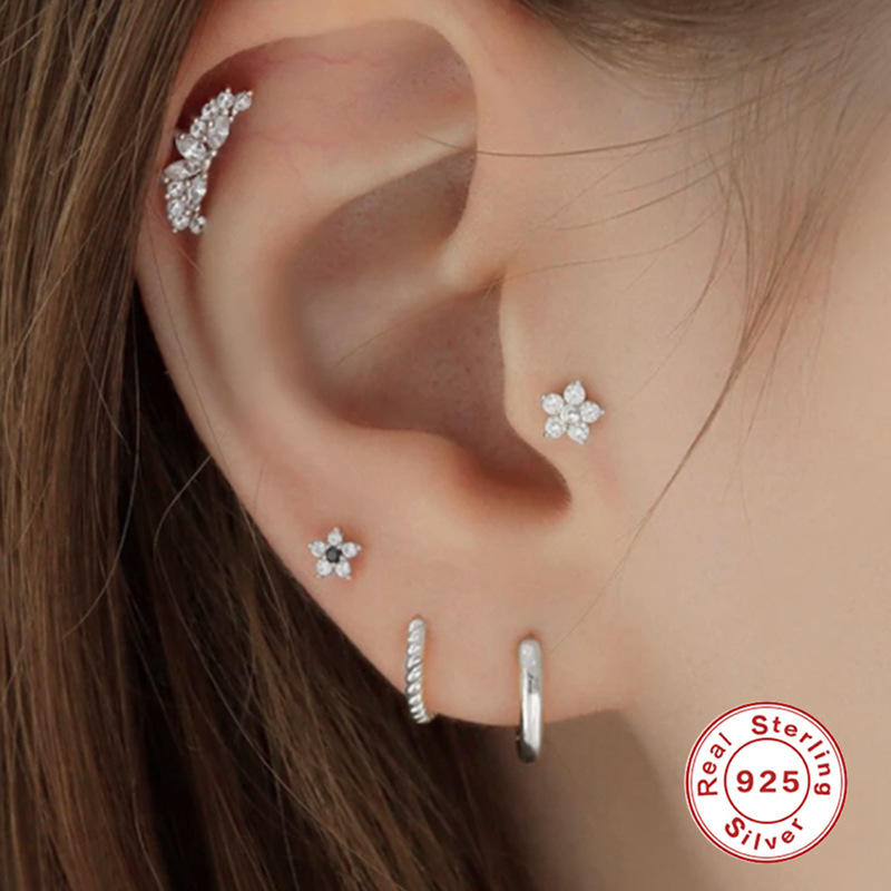 Aretes para Cartílago en Forma de Pétalo 16G S925 de Plata de Ley con Circonia y Rosca Plana