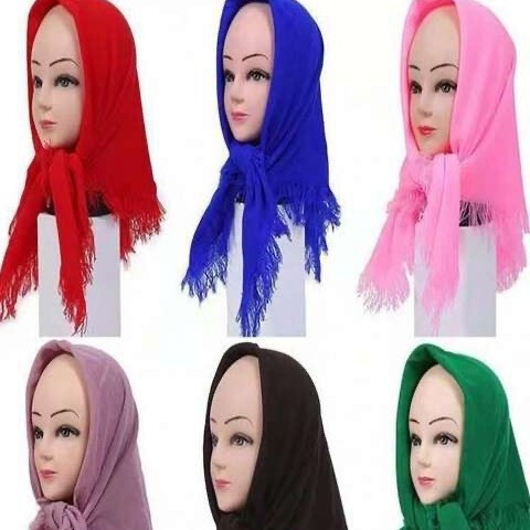 Scarves for elderly women, mothers, in Northeast China featuring large floral patterns, suitable for rural grandmas and village ladies in 2024.