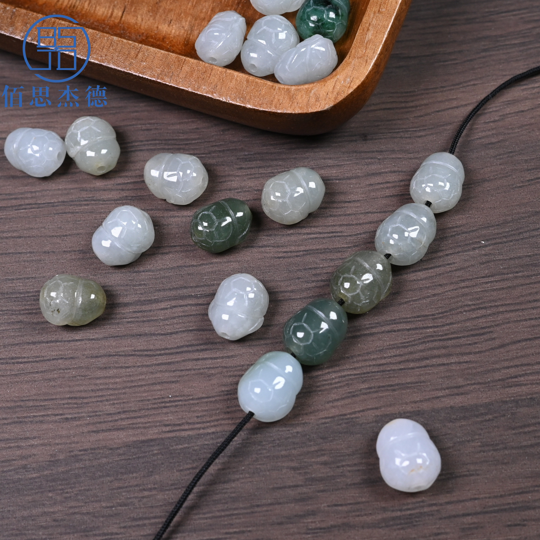 立体乌龟翡翠小散珠迷你动物珠子DIY手链饰品耳坠配件玉器批发