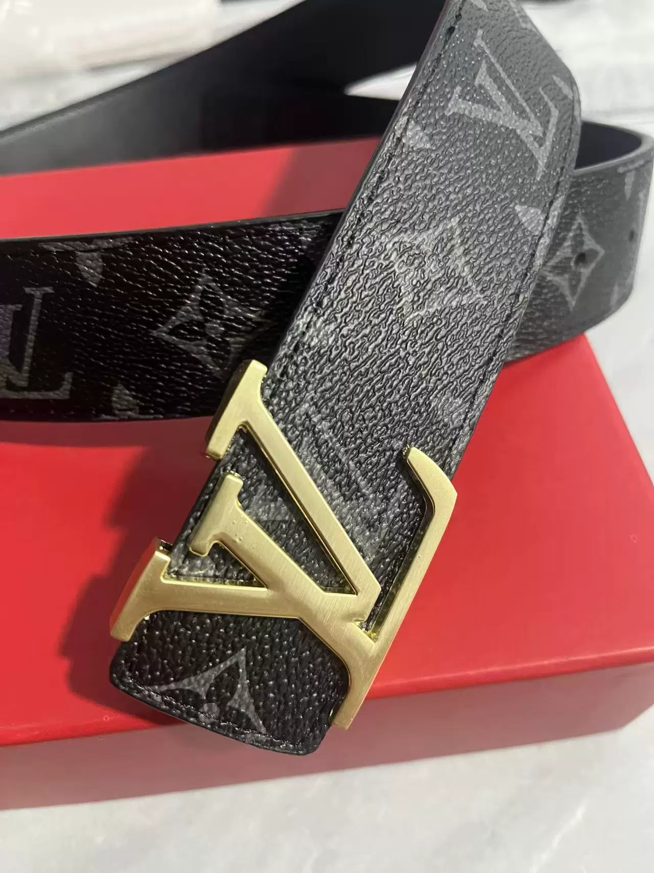 Belt with letters, high-quality style