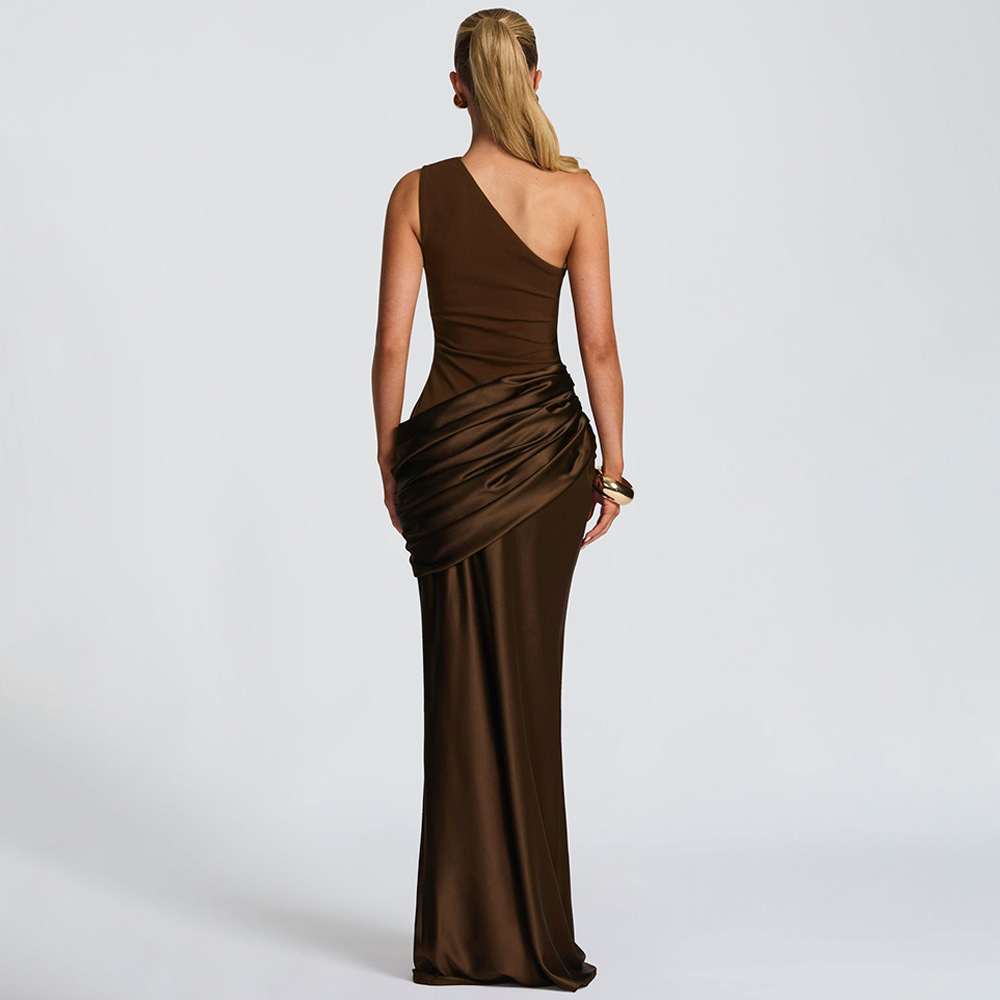 Abito da sera in raso monospalla elegante e attillato donna_voghion.com