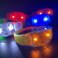 LED发光西班牙国旗手环 2022年世界杯手环硅胶个性发光手环