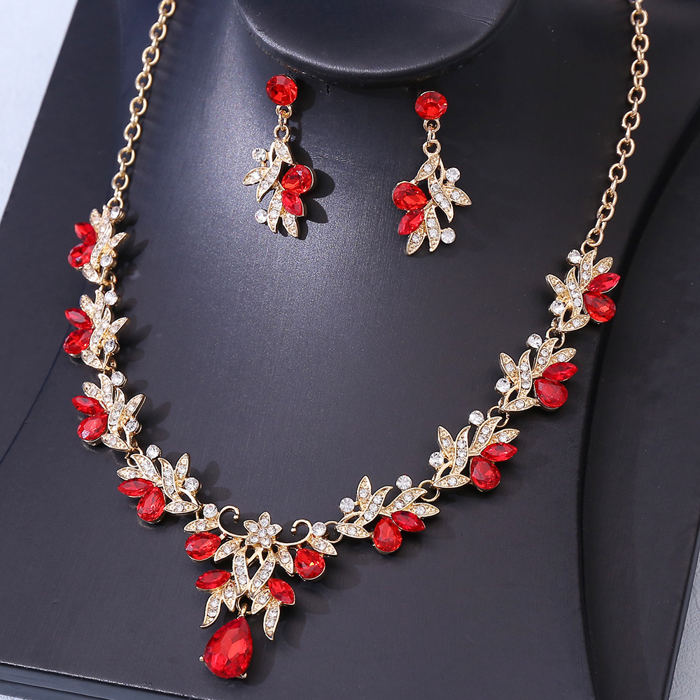 560g Weight Jewelry Set Classification Hair Accessories Earrings Necklace Quantity Holiday, Festival Occasion Artificial Crystal Material Solid Color Pattern All Seasons Season Women's Gender Queen, Shiny Style Hair Accessories Earrings Necklace Queen Shiny Solid Color Artificial Crystal Women's Jewelry Set 10