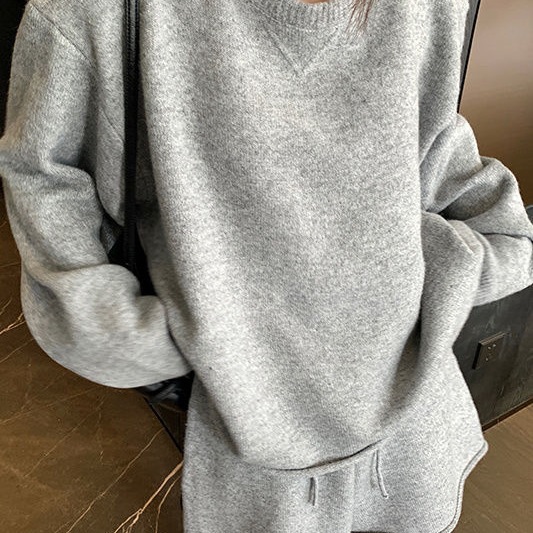 韩版运动风宽松慵懒风毛衣套装女秋冬新款高腰短裤通勤针织两件套