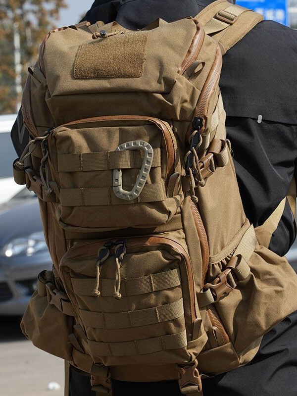 30L アウトドア タクティカル バックパック 山岳用 チェンジオング（青島老王工場長） 男女兼用 アウトドア バックパック 登山用バッグ ハイキング用|undefined