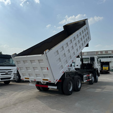 前四后八豪沃自卸车出售 双桥渣土车厢货车 右驾驶舱翻斗垃圾车