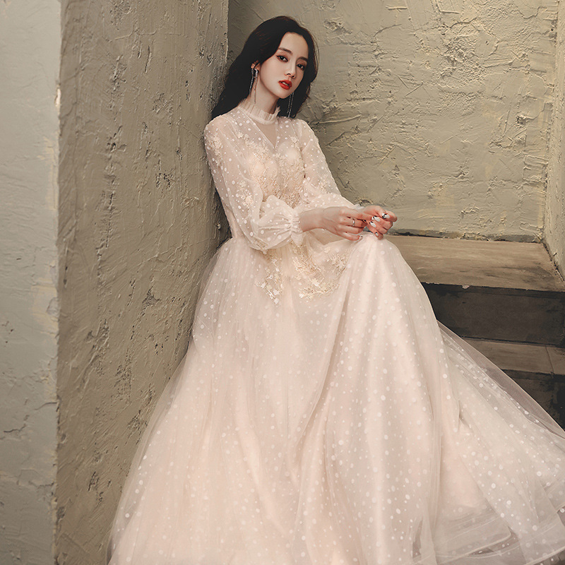 Long-Sleeved Annual Meeting Evening Dress for Women 2025 New Champagne Color Socialite Host Dress Birthday Stage Performance Dress