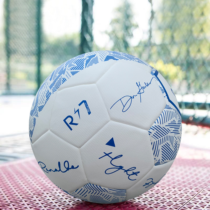 Modelo Cristiano Ronaldo blanco y azul. / No. 5 [Fútbol de competición de alta calidad]