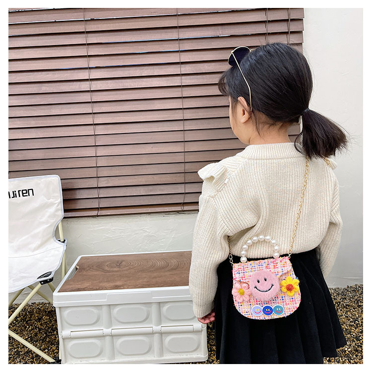 Korean Princess Accessories Messenger Bag Cotton And Linen Pearl Handbag display picture 4