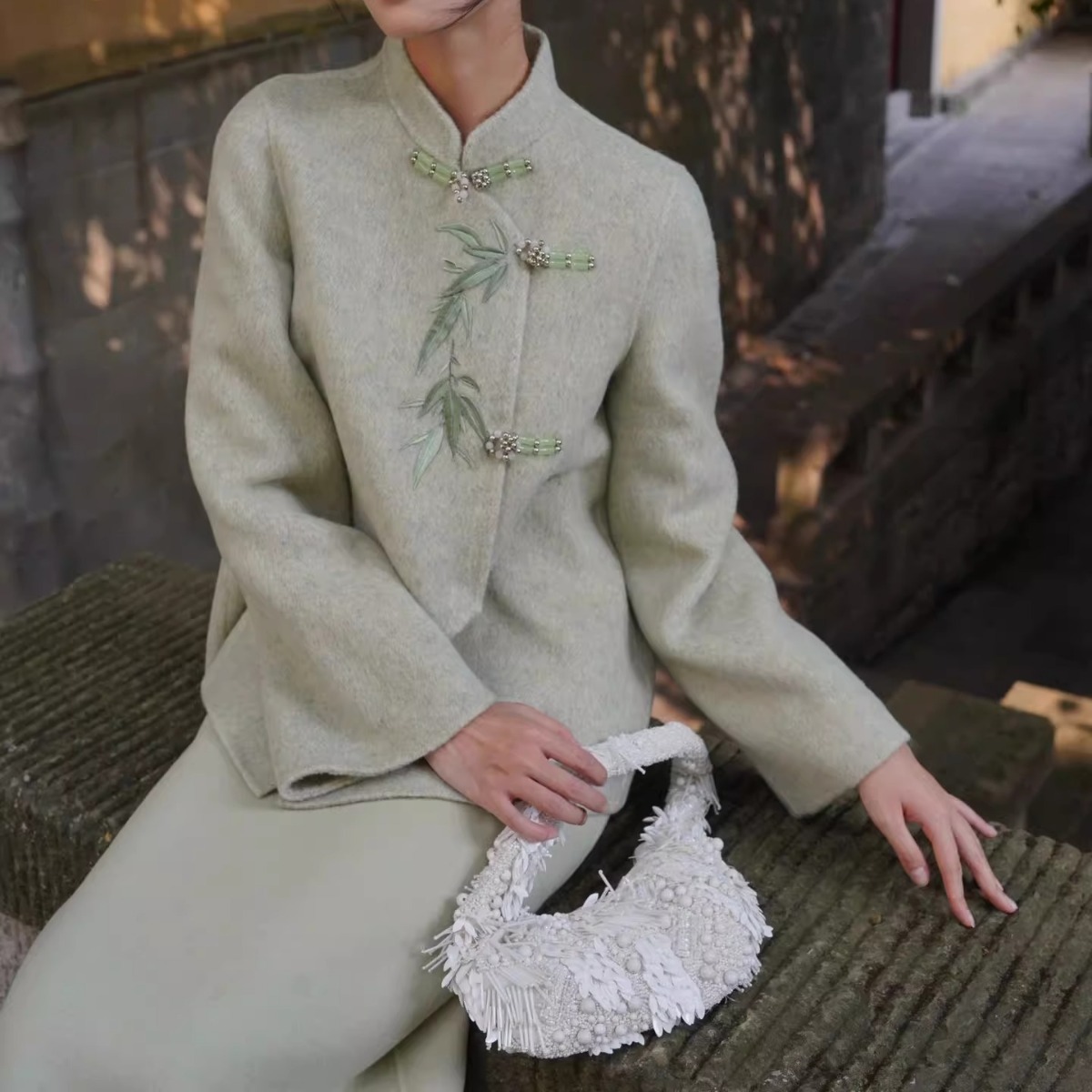 Falda corto de abrigo de lana hebilla bordada falda de traje de dos piezas para mujer nuevo estilo chino hanfu